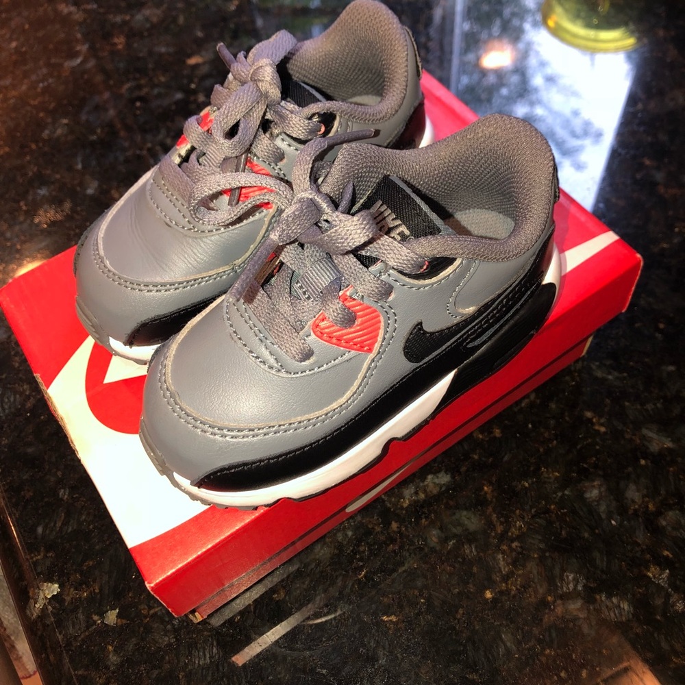 Mike Air Max 90 LTR sneakers size 6C